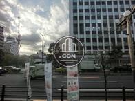 正面入口から見た周辺です