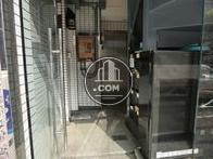 手動式の扉です