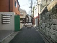 周辺は住宅街です