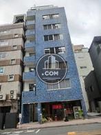 青で統一された外観は大変目立ちます