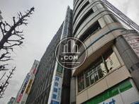六本木通り沿いには袖看板の表示ができます