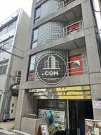 通り沿いにちょっとしたバルコニーがあり従業員の方に喜ばれるのではないでしょうか