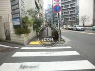 日中でもそれほど人通りはありません