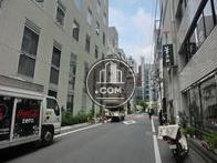 正面玄関前、八丁堀方面