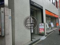 1階部分には店舗が入居中