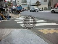 玄関出た前面の通りです