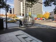 入口から交差点を見た視点