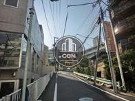 青山一丁目駅方面