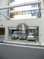敷地内に3台駐車可能なスペースがあります