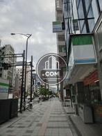 物件前の歩道