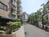 1階にはレストランが入居されています