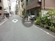 お車の通りが少なく、歩きやすいです