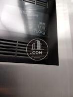 エレベーター１１名乗り