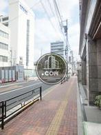 玄関前の歩道