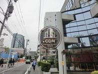 渋谷・表参道側に続く道