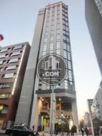 東南角地にございます