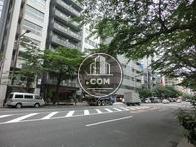 物件前の市ヶ谷駅方向