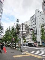 出てすぐの大通り