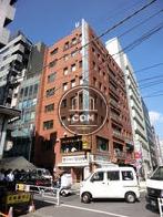 角地に建っています
