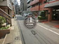 物件全面の車道です