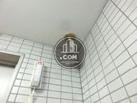 エントランス内に配備された防犯カメラ
