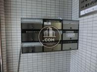 玄関内に用意されたポスト