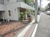 反対側も路地になっています