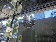 ガラス部分から採光が入ります