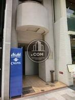 清潔な印象の正面玄関
