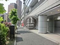 十分な歩道があります