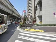 六本木通りです。渋谷方面を向いています