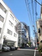 茅場町駅方面へ向かう公道です