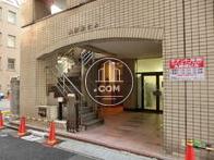 エントランス外からのアングル