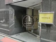 大理石張りのエントランスです