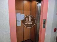 エレベーター内です