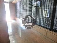 明るいエントランスホール