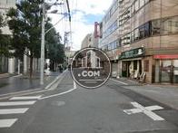 広く作られた道です
