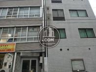 ビル目の前です