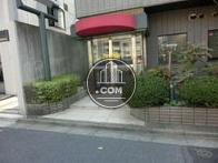 正面入口付近です