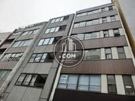 地上7階建てです