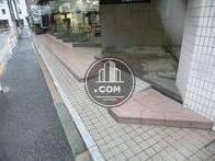 段差がありますが、スロープ部分があります