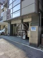 重厚感のある玄関です
