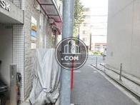 脇道からの様子