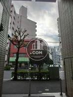 玄関正面の写真です