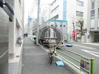 玄関前の歩道エリア