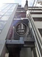 正面向って右側に設置されています