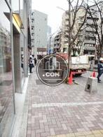 街路樹のある通り