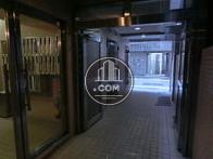 1階の正面入口に向けて