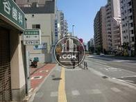 前面の春日通りです