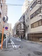 交通量の少ない公道です